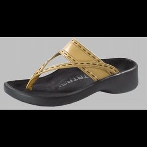 BRAND NEW  BIRKENSTOCK TATAMI SANDALS